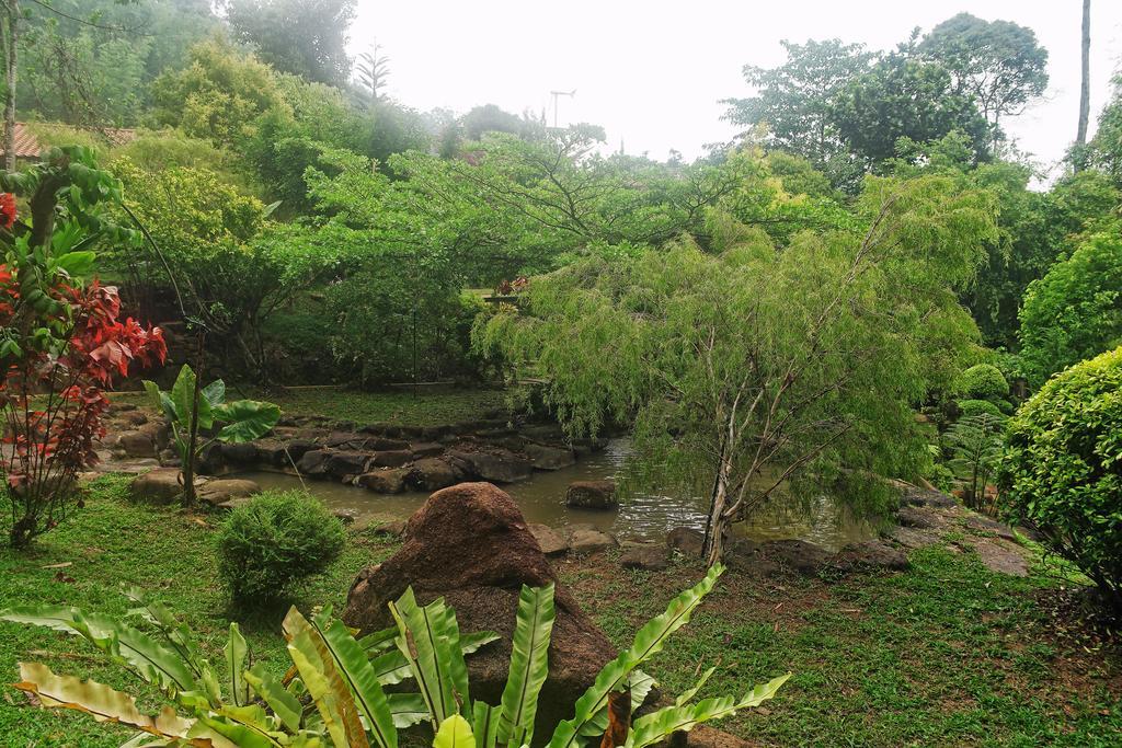 Harmony Valley Retreat Bukit Tinggi Exterior photo